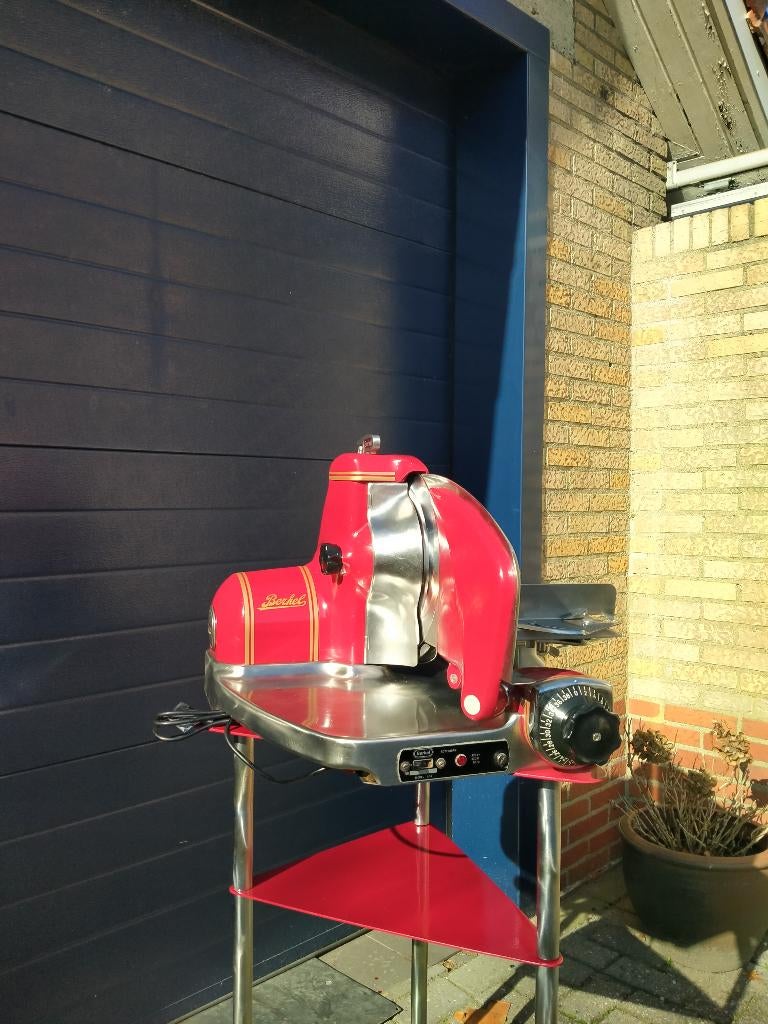 Berkel 834 snijmachine bordeaux rood ., Ophalen