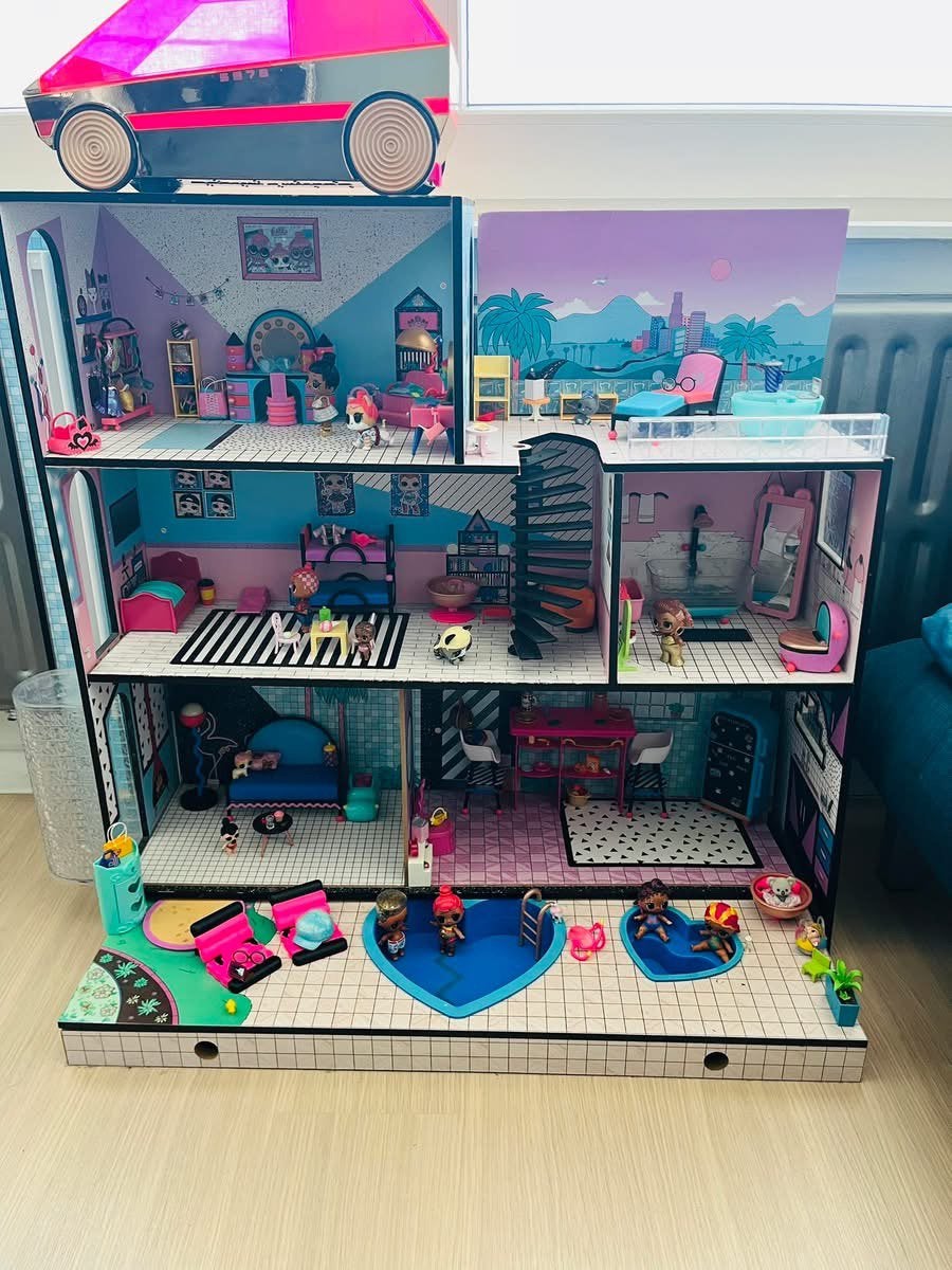 LOL-huis compleet - inclusief poppetjes, Kinderen en Baby's, Speelgoed | Poppenhuizen, Ophalen, Zo goed als nieuw