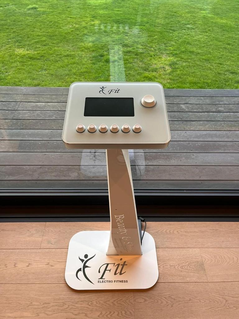 E-fit Beauty & Slim EMS, Sports & Fitness, Équipement de fitness, Enlèvement, Comme neuf, Bras, Autres types