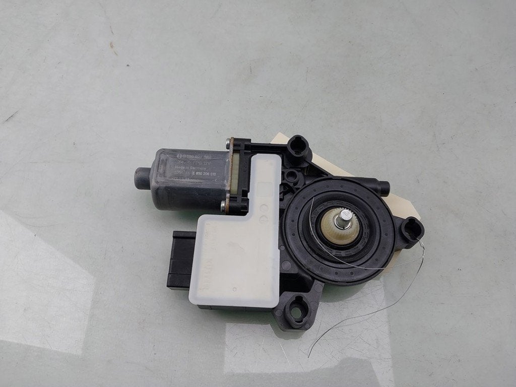 MOTEUR LEVE VITRE ELECTRIQUE Volkswagen Polo VI (AW1), Utilisé, Volkswagen