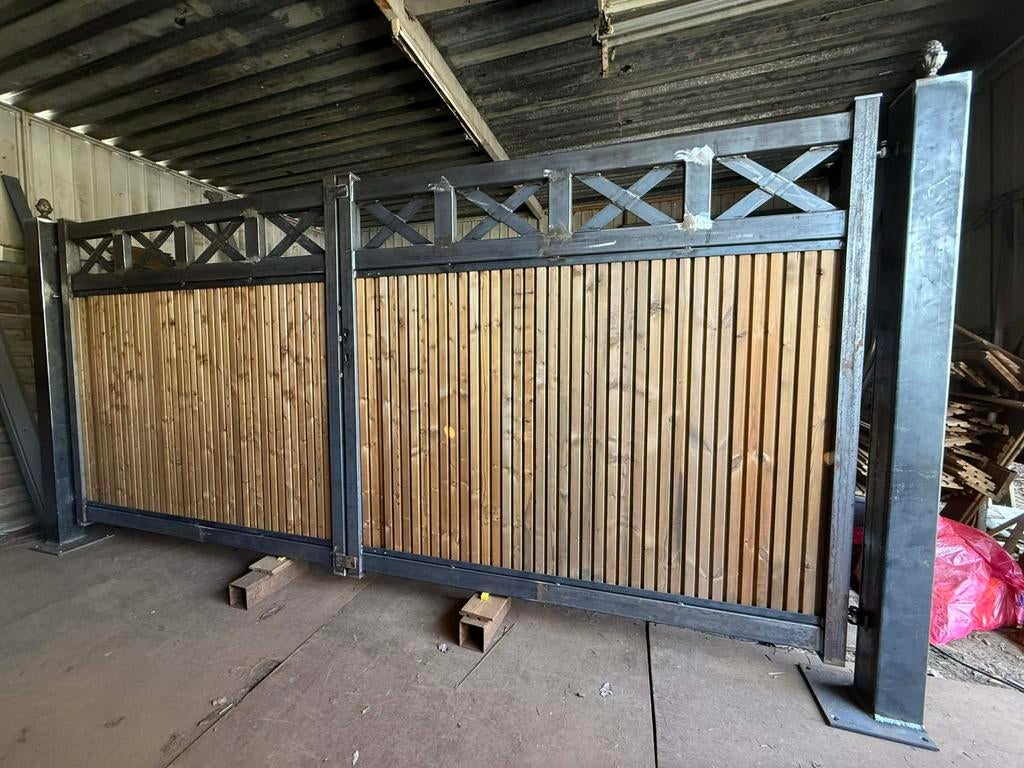 Nieuwe poort staal met hout, Enlèvement, Comme neuf, Bois