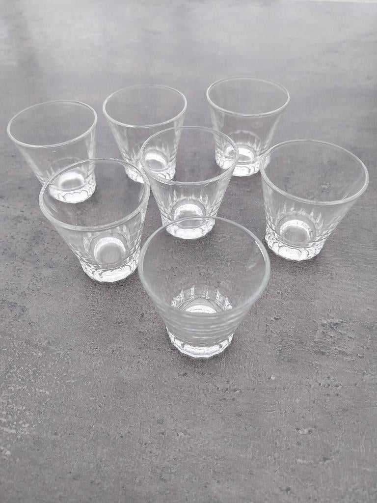 7 druppelglaasjes, Ophalen of Verzenden, Zo goed als nieuw, Borrel- of Shotglas