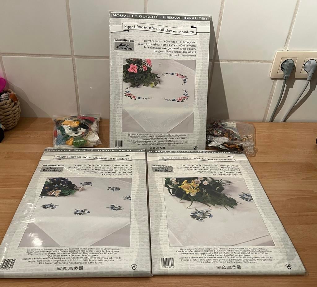 3 borduurpakketjes  en borduurgaren samen 25€, Enlèvement, Neuf, Broderies à la main, Set à broder