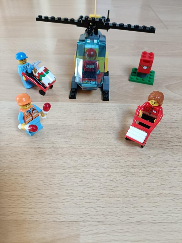 Lego city 60100 - De luchthaven startersset, Ophalen of Verzenden, Zo goed als nieuw, Complete set, Lego