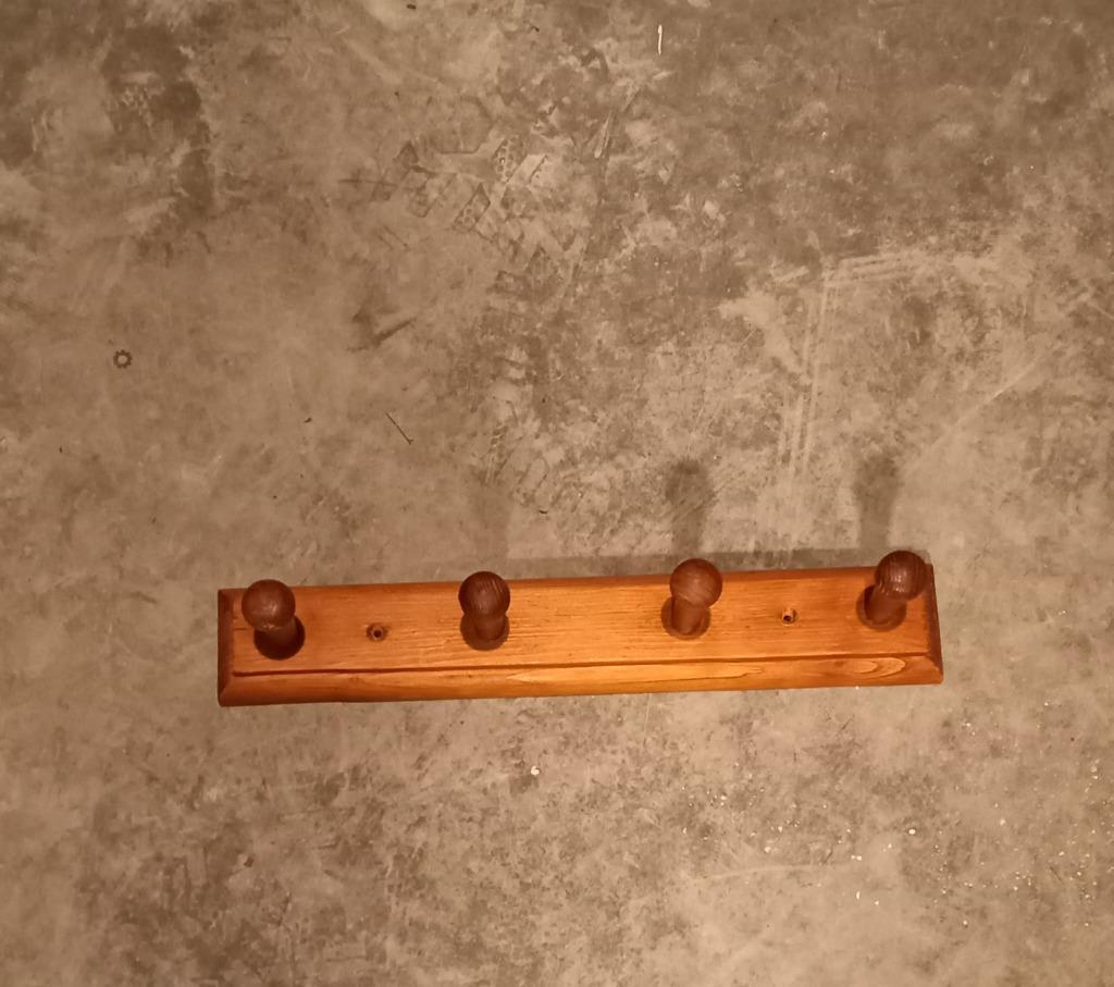 Patère en bois, Enlèvement, Utilisé, Bois