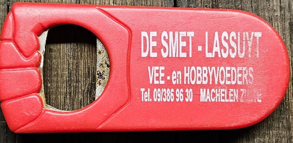 De Smet - Lassuyt Machelen flessenopener
Op de a, Verzamelen, Overige Verzamelen, Zo goed als nieuw, Ophalen of Verzenden