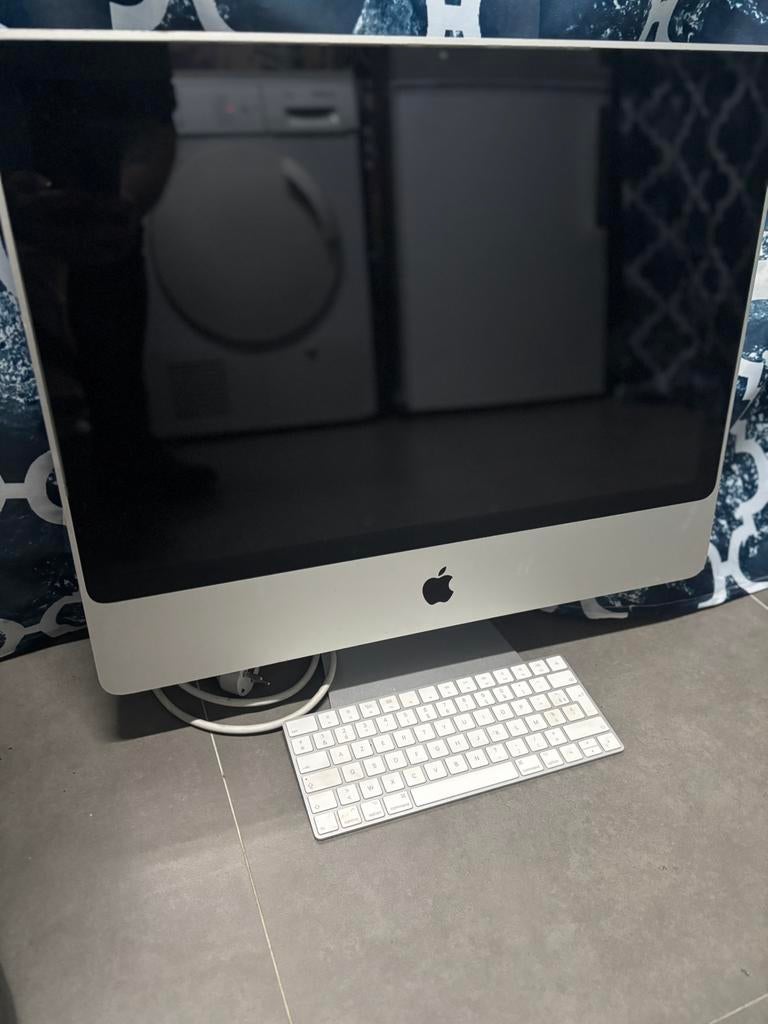 Apple iMac 2009, Informatique & Logiciels, Apple Desktops, Utilisé, iMac, HDD, 2 à 3 Ghz, 4 GB, Enlèvement