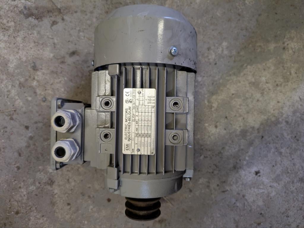 Elektrische motor 380V, Enlèvement, Comme neuf, Moteur électrique, Moins de 1400 tpm