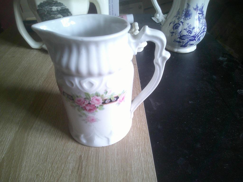 à vendre un ancien pot au lait comme neuf ., Enlèvement