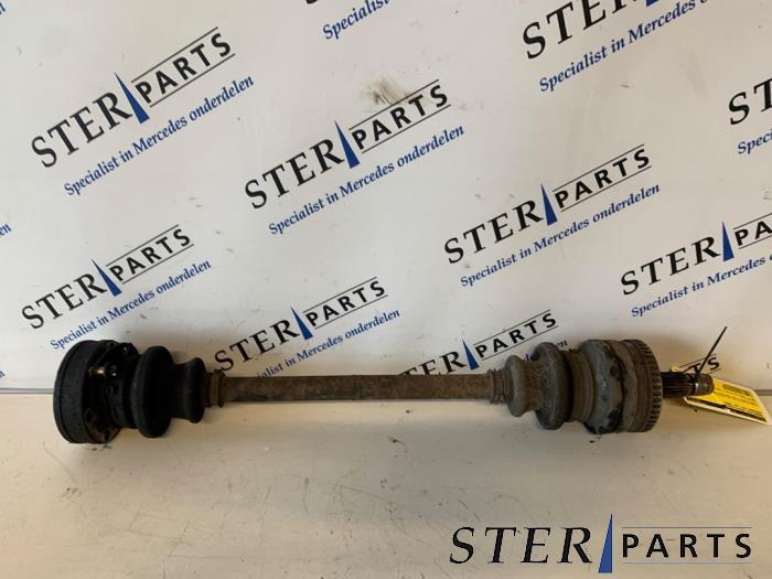 Arbre de transmission arrière droit d'un Mercedes SLK, Autos : Pièces & Accessoires, Enlèvement ou Envoi, 3 mois de garantie, Utilisé