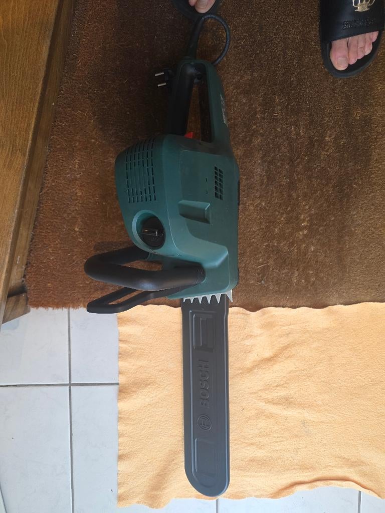 Boom zaag Bosh + onderhoud olie..., Ophalen, Zo goed als nieuw, 50 mm of meer, BOSCH