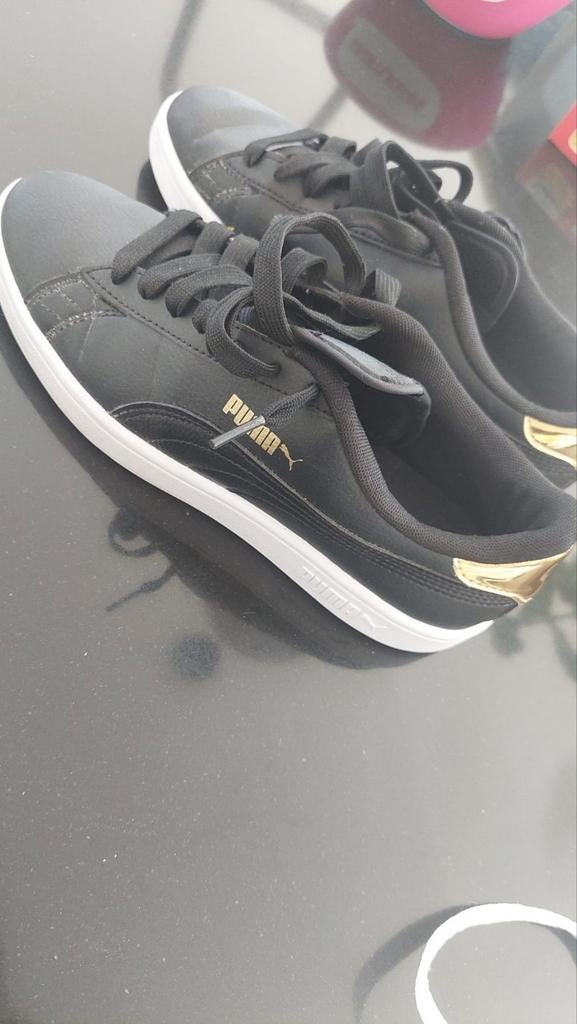 PUMA schoenen Zwart - goud maat 37 nieuw niet gebruikt, Puma, Zwart, Nieuw, Ophalen of Verzenden