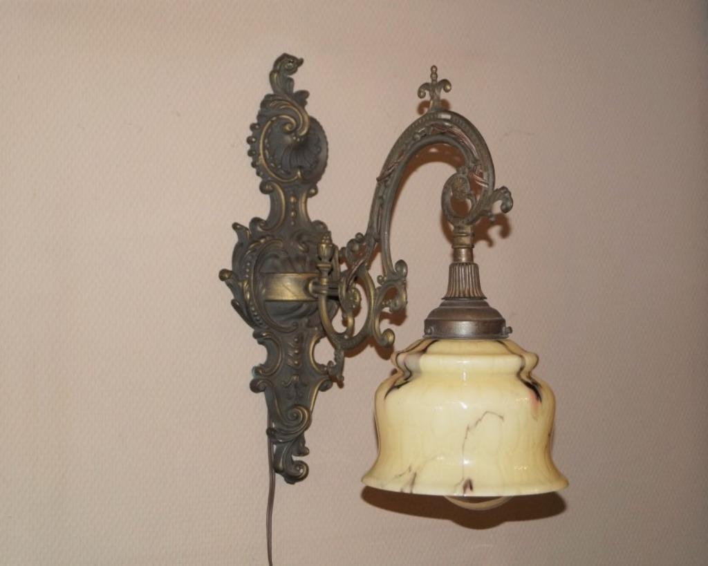 Applique baroque antique en cuivre avec abat-jour en verre H, Enlèvement ou Envoi