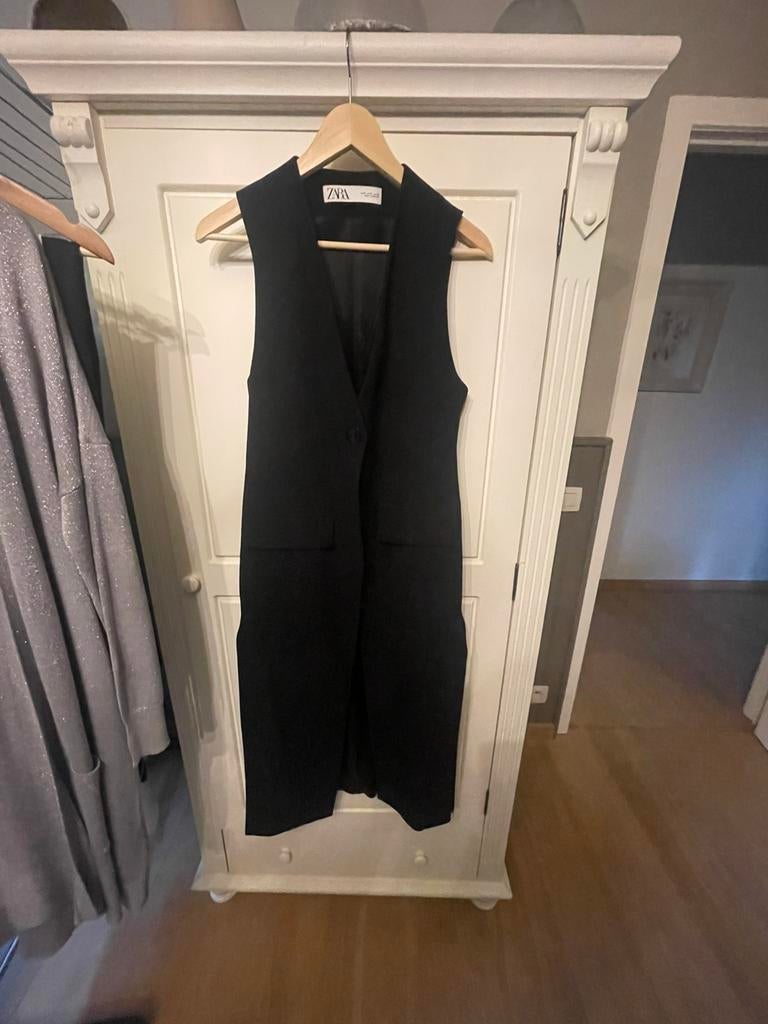 Zwarte lange vest van Zara. Maat S, Kleding | Dames, Ophalen of Verzenden, Zo goed als nieuw, Maat 36 (S), Zara