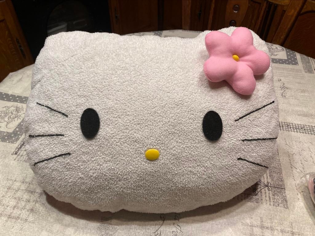 Dik Hello Kitty kussen 45/35 cm, Ophalen of Verzenden, Gebruikt