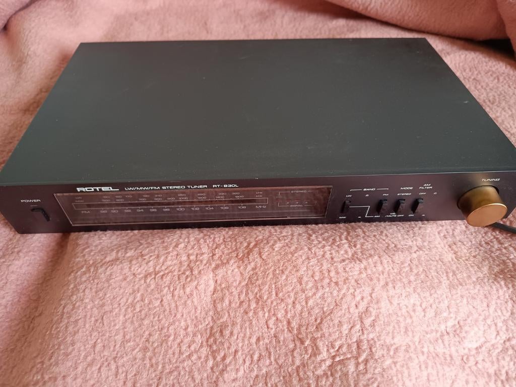 Rotel tuner met fm, am, Enlèvement ou Envoi, Utilisé