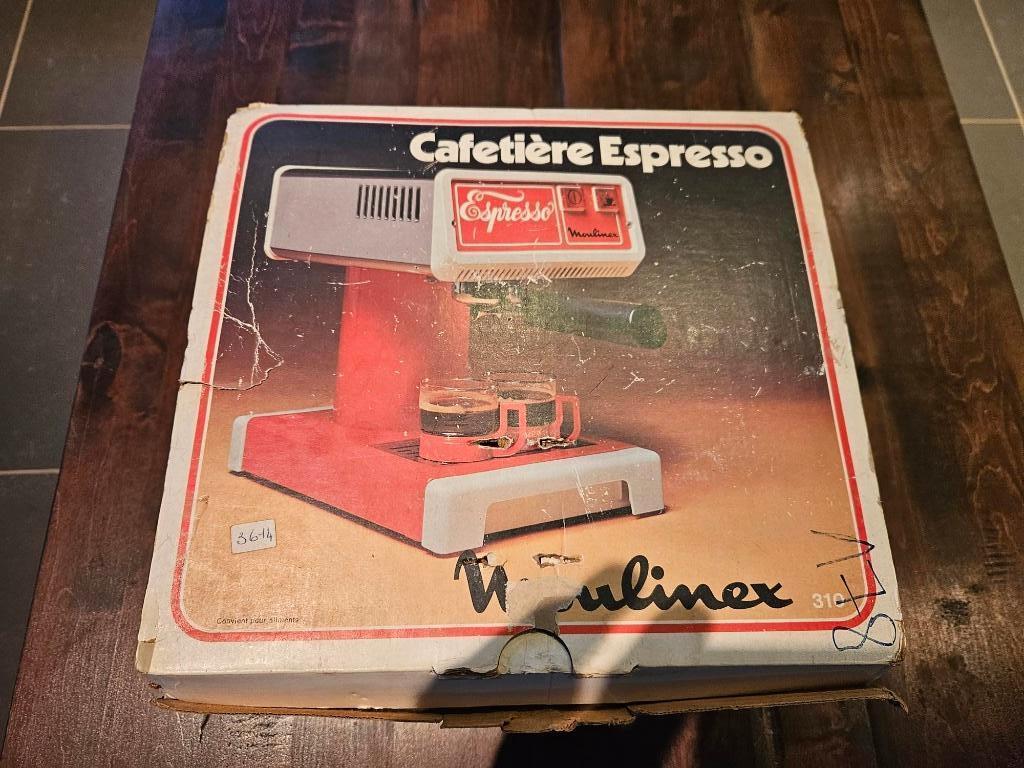 Moulinex Espresso 310 (année 1975), jamais utilisé, Electroménager, Enlèvement ou Envoi, Comme neuf, Machine à espresso