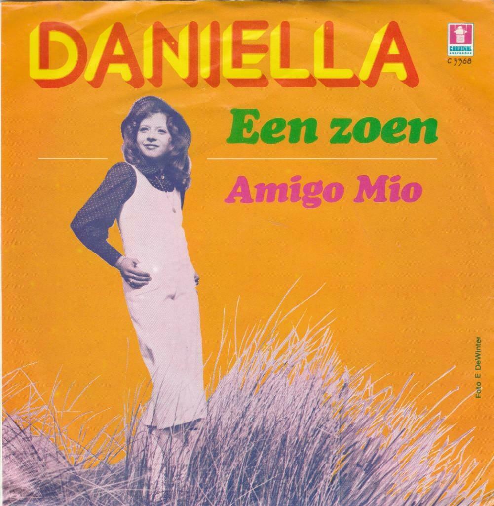 45T: Daniella: Een zoen : Cardinal, Cd's en Dvd's, Ophalen of Verzenden, Gebruikt, Overige formaten