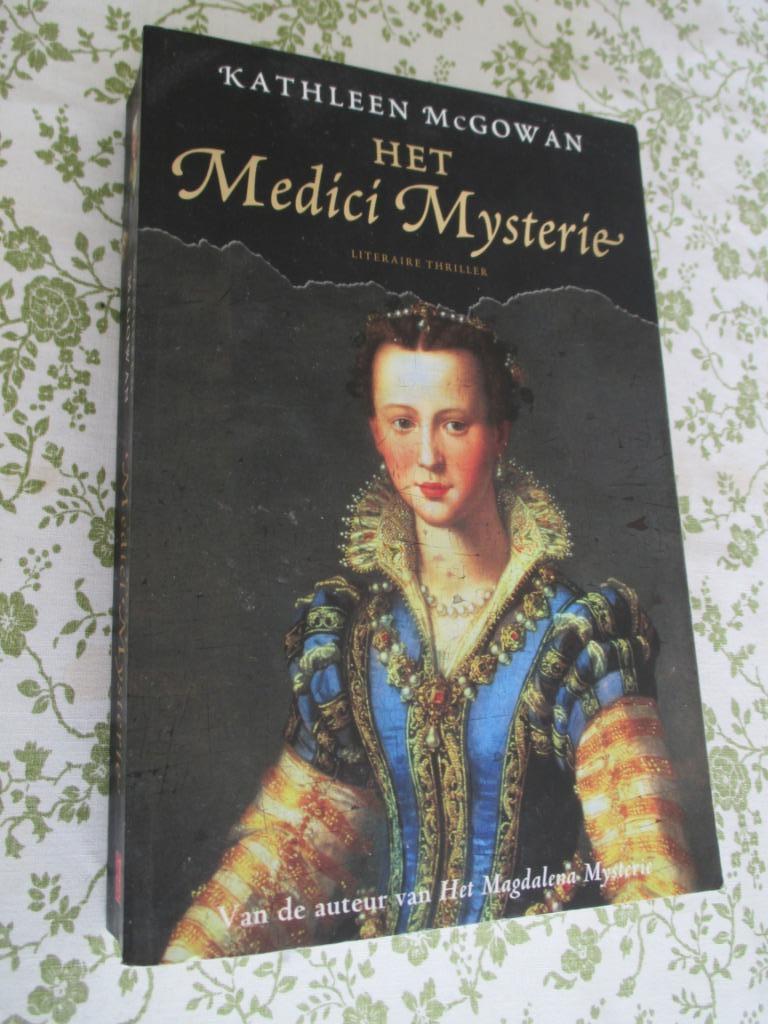 Het Medici Mysterie -  Kathleen Mc Gowan, Ophalen of Verzenden, Zo goed als nieuw