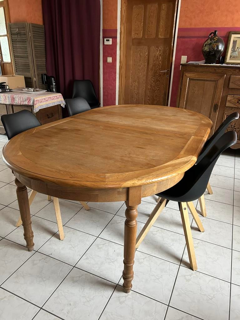 Table salle à manger, Enlèvement, Comme neuf, Ovale, Chêne