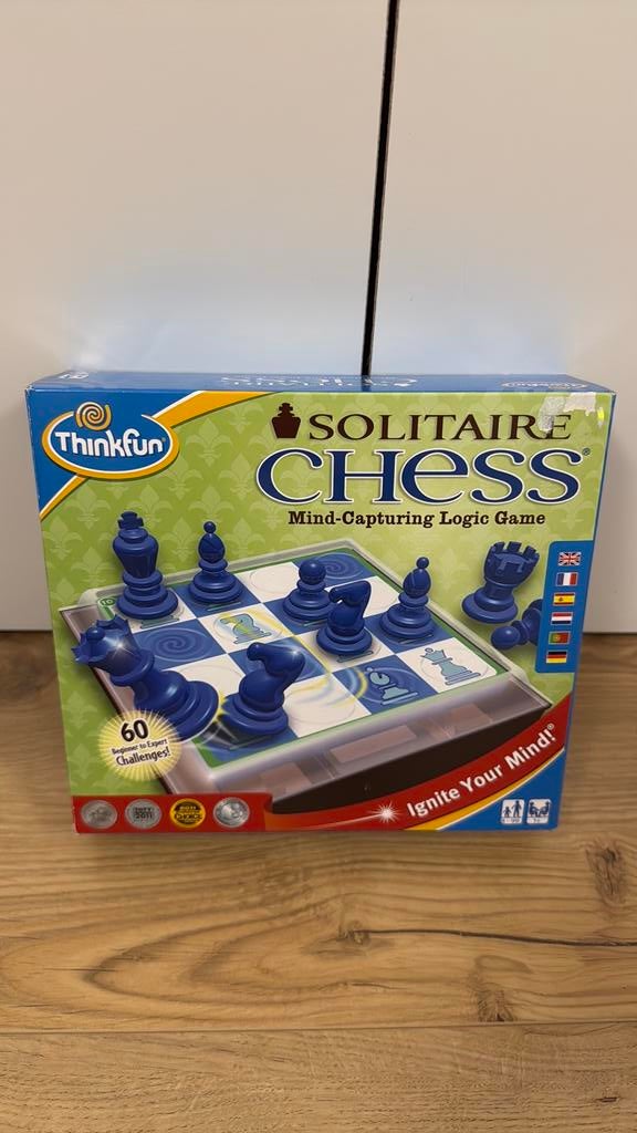 Solitaire chess mind-capturing logic game., Ophalen, Een of twee spelers, Nieuw, Thinkfun