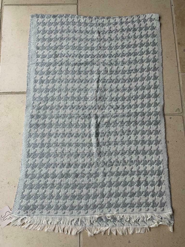 Foulard large gris / écru 'So Sophie', Longueur: 205cm, XX, Enlèvement ou Envoi, Neuf, Pashmina