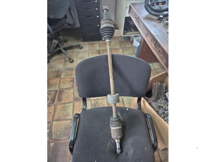 Arbre de transmission avant droit d'un Ford KA, Enlèvement ou Envoi, 3 mois de garantie, Utilisé, Ford