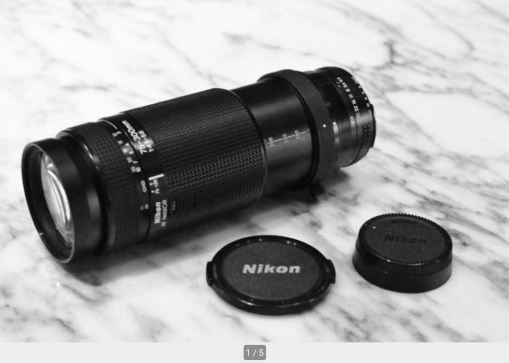 Zoom à défilement AF Nikon 75-300 mm f/4,5-5,6, Enlèvement ou Envoi, 1960 à 1980, Lentille ou Lentilles