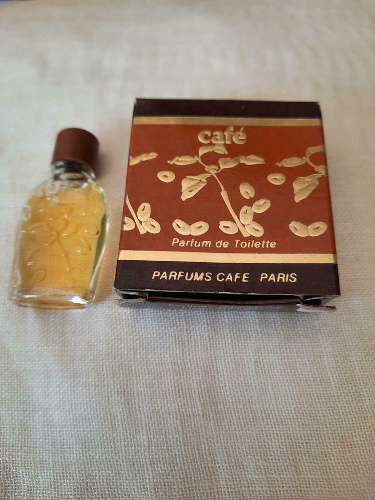 Café des Parfums - Paris, Enlèvement ou Envoi, Comme neuf