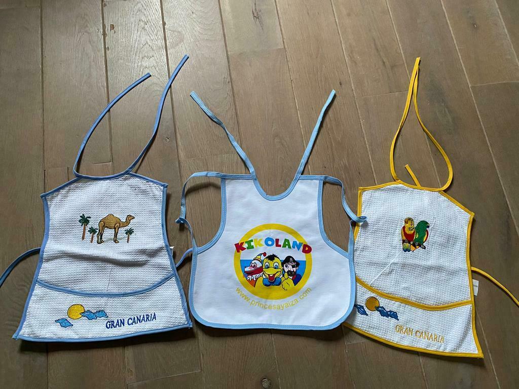 Set nieuwe slabbetjes / morsdoekjes, Enfants & Bébés, Enlèvement ou Envoi, Neuf, Autres types