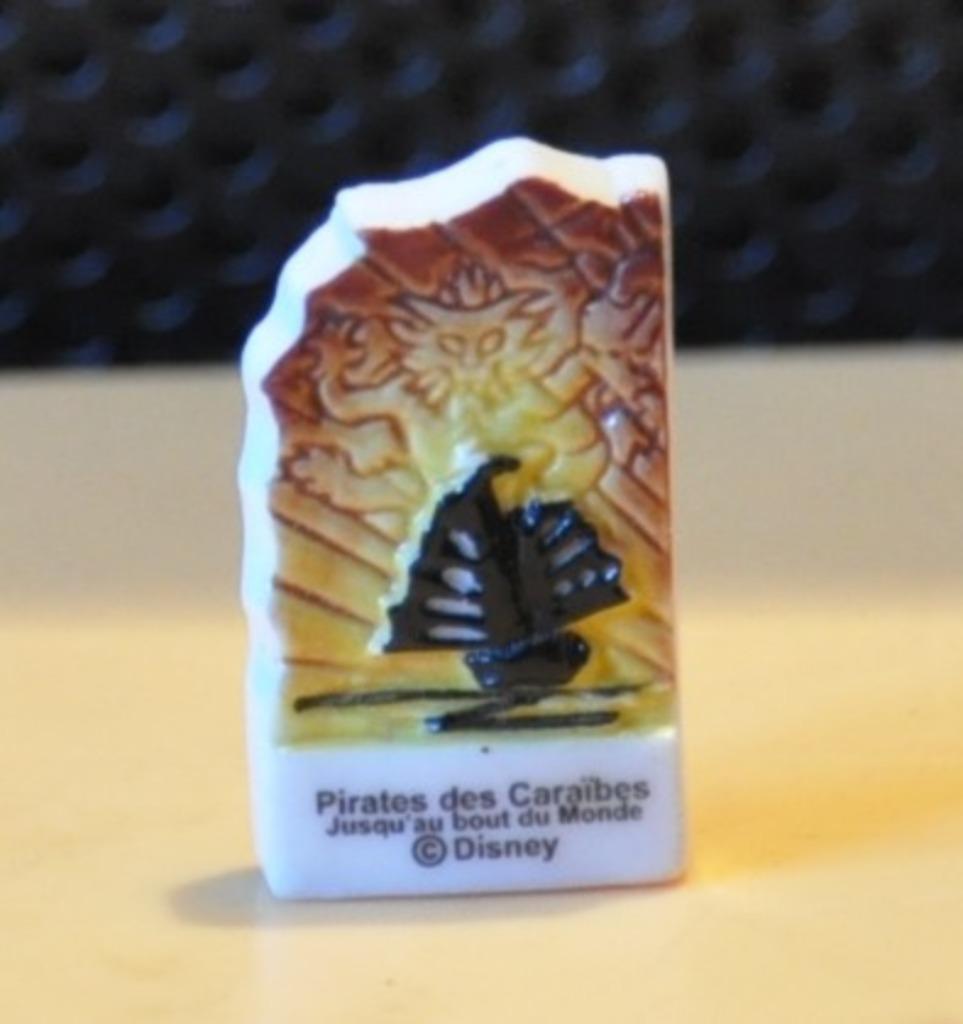 feve en porcelaine  disney pirates des caraibes, Collections, Enlèvement ou Envoi, Comme neuf, Autres types