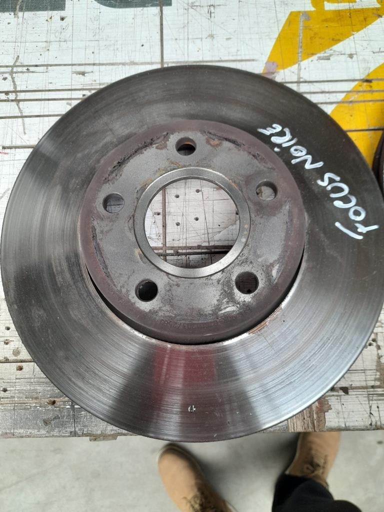 Disques de freins AVANT FORD FOCUS 2 // 5060 AUVELAIS, Enlèvement ou Envoi, Ford