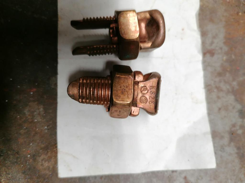 BURNDY KS25 Connector Splitbout Cu/cu 4, Bricolage & Construction, Quincaillerie & Fixations, Enlèvement, Neuf, Boulons ou Écrous