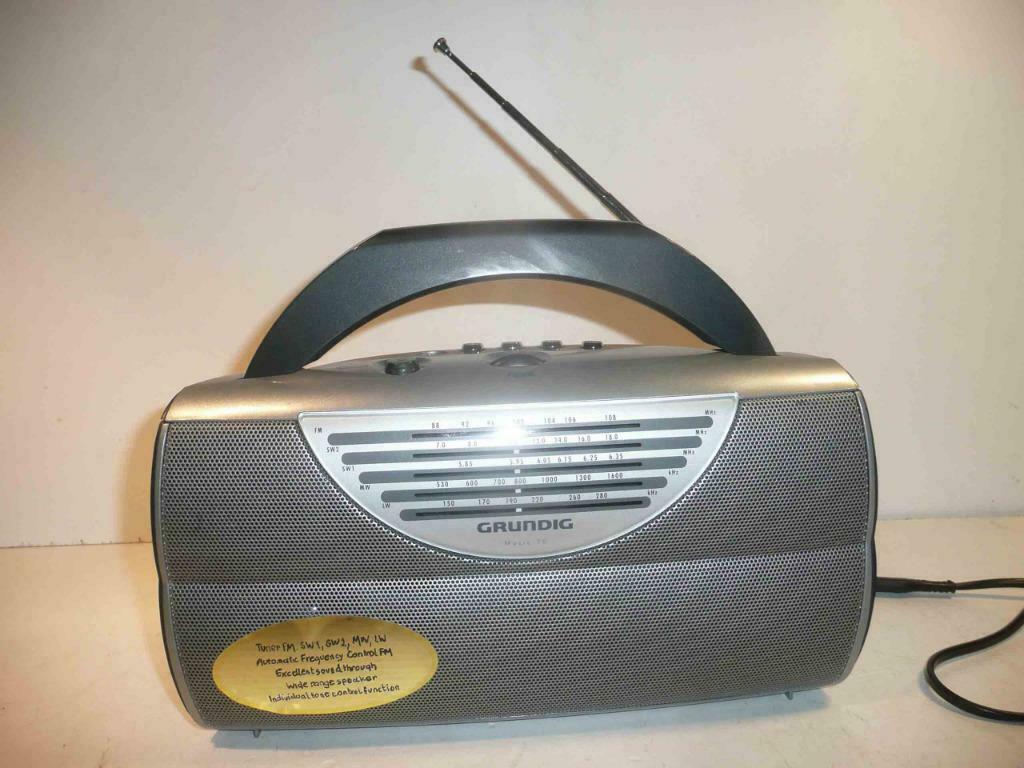 radio portative GRUNDIG MUSIC 70 - magnifique, Enlèvement ou Envoi, Comme neuf, Radio