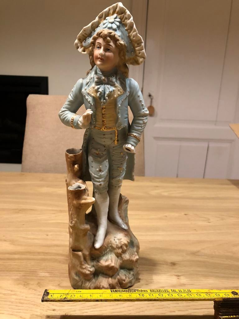Statuette en biscuit, Antiquités & Art