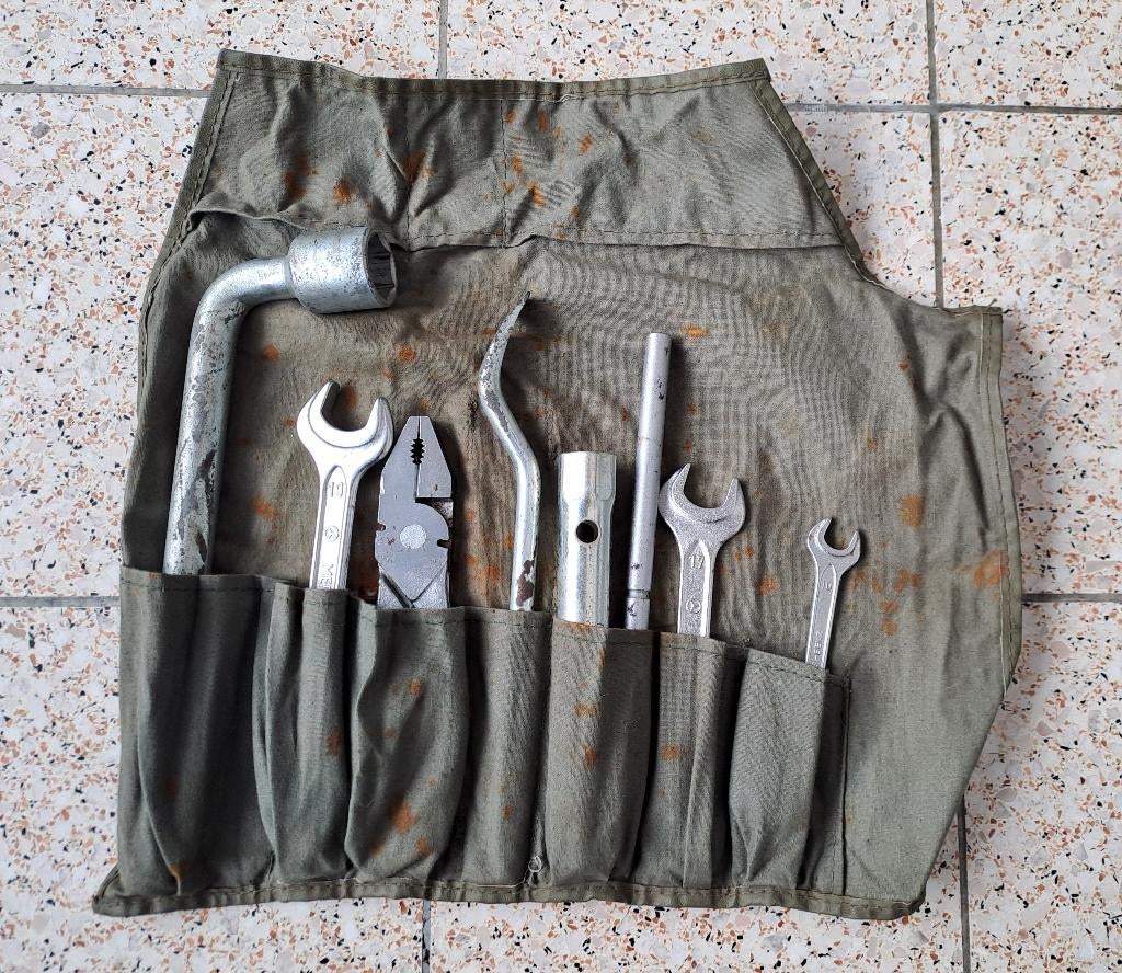 Oud gereedsschapsset Mercedes, Enlèvement, Utilisé