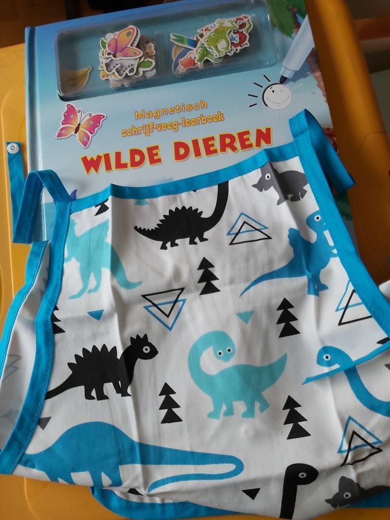 Wilde Dieren Magnetisch schrijf-veeg-leerboek + keukenschort, Boeken, Ophalen of Verzenden, Zo goed als nieuw, Overige diersoorten