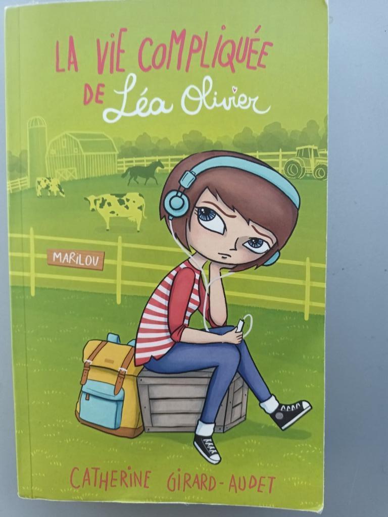 Livre: la vie compliquée de Léa Olivier: Marie-Lou, Livres, Enlèvement, Comme neuf, Catherine girard audet