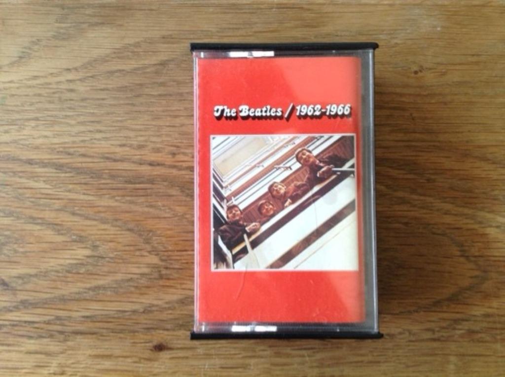 muziekcassette the beatles, Ophalen of Verzenden, Rock en Metal, 2 t/m 25 bandjes, Origineel