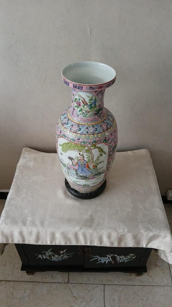 Chinese vaas met de hand beschilderd, Ophalen