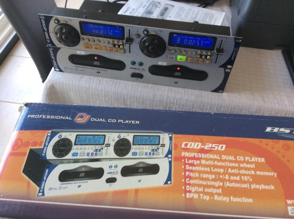 Professionele  dubbele CD speler BST  model CCD-250, Audio, Tv en Foto, Ophalen of Verzenden, Zo goed als nieuw, Overige merken