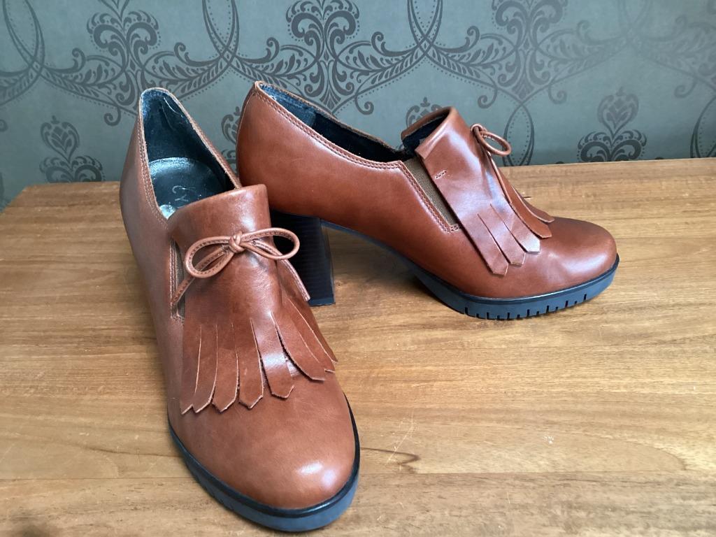 Schoenen Cypres cognac 38, Schoenen met lage hakken, Bruin, Cypres, Ophalen of Verzenden