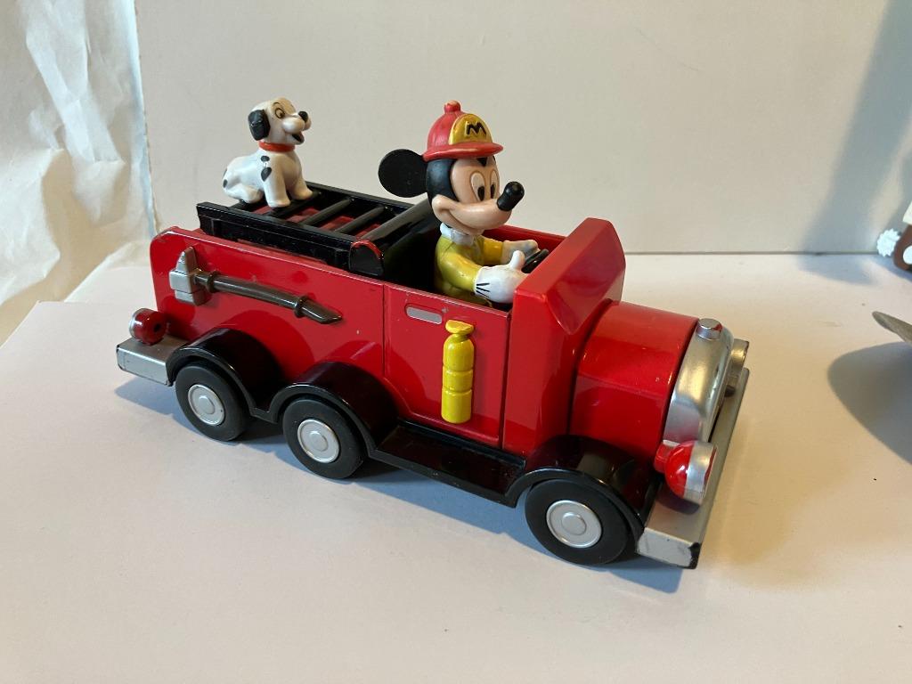 Disney Engine 71 Mickey Mouse Dalmatians Brandweerwagen, Verzamelen, Disney, Gebruikt, Beeldje of Figuurtje, Mickey Mouse, Ophalen of Verzenden