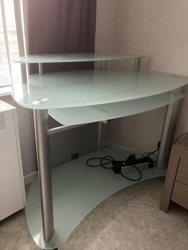 Bureau tafel in glas, Ophalen, Met wielen