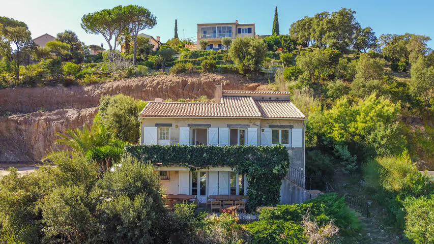 Vakantiehuis met uitzicht Cavalaire sur Mer, Vakantie, 8 personen, Dorp, Provence en Côte d'Azur, Open haard