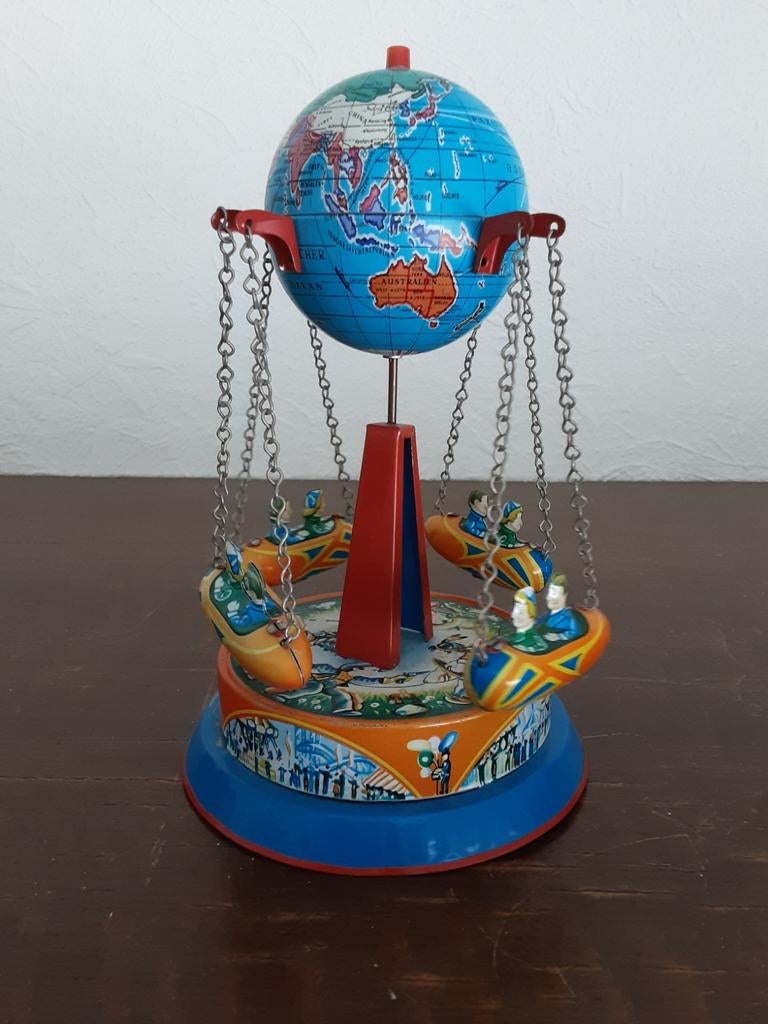 Vintage blikken wereldbol draaimolen West-Germany., Antiek en Kunst, Antiek | Speelgoed, Ophalen of Verzenden