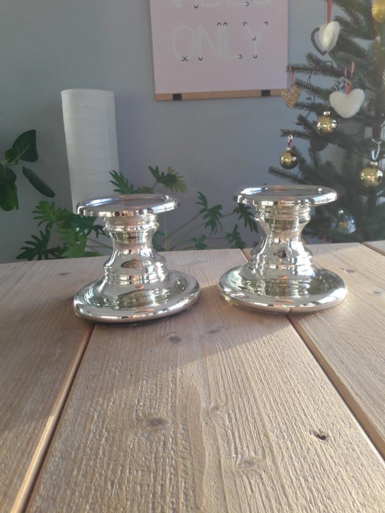 Twee prachtige kandelaars voor stompkaarsen. Handmade glas., Ophalen of Verzenden, Nieuw, Kandelaar, Minder dan 25 cm