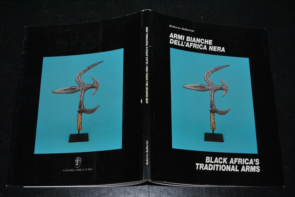 BALLARINI BLACK AFRICA'S TRADITIONAL ARMS ARMI BIANCHE RARE, Ophalen of Verzenden, Overige soorten, Boek of Tijdschrift