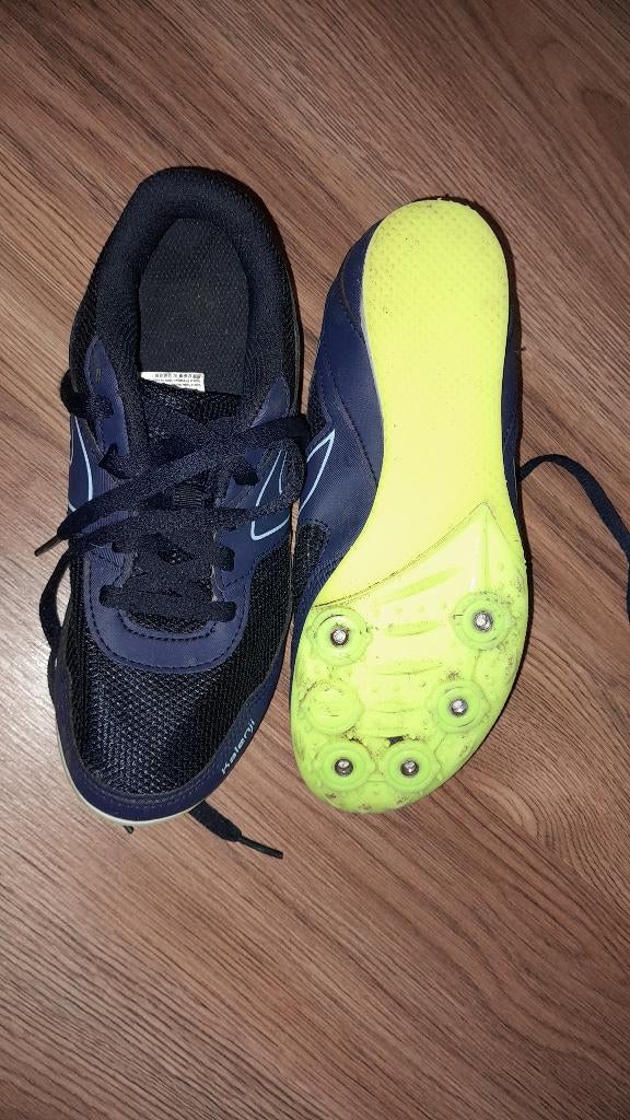 Spikes maat 34 en 35, Autres marques, Course à pied, Comme neuf, Enlèvement