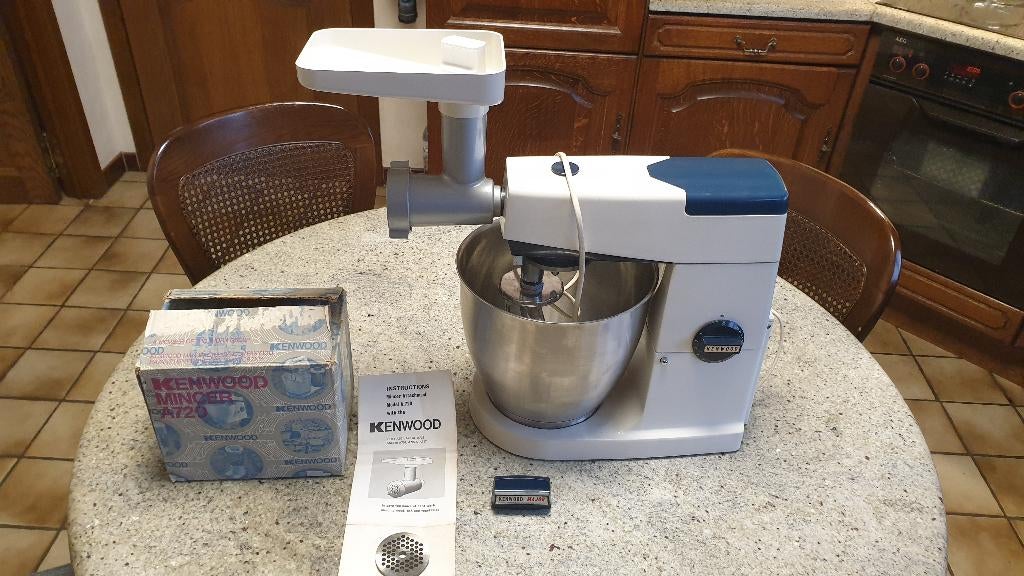 jw1389: keukenrobot kenwood major A707A, Ophalen, 4 liter of meer, Refurbished, 3 snelheden of meer